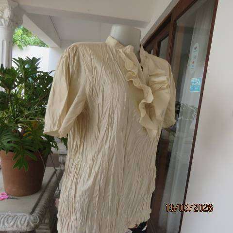 INSPIRE silky shiny creased polyester slip-over short sleeve blouson top, size 40