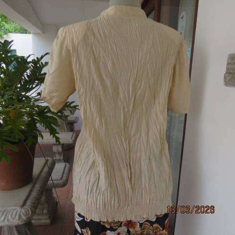 INSPIRE silky shiny creased polyester slip-over short sleeve blouson top, size 40