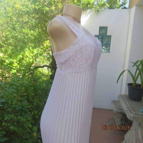 FUDGE Original white permanent pleated crepe polyester long dress with empire lace top. Size 32