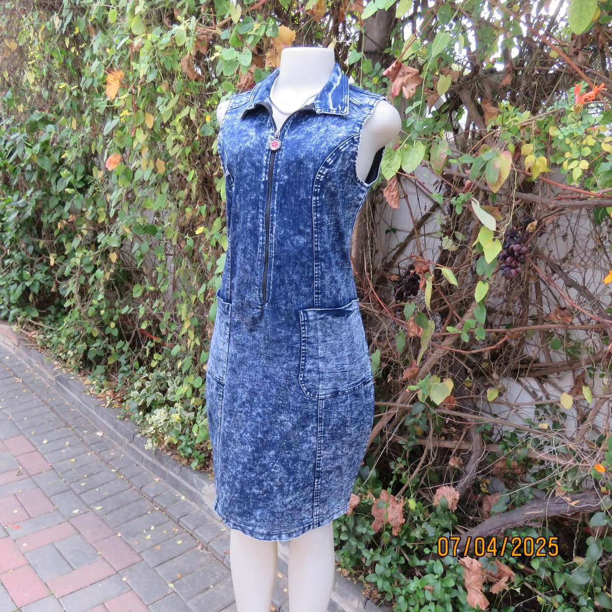 Fashion blue denim with wash out look denim polycotton stretch dress size 36.