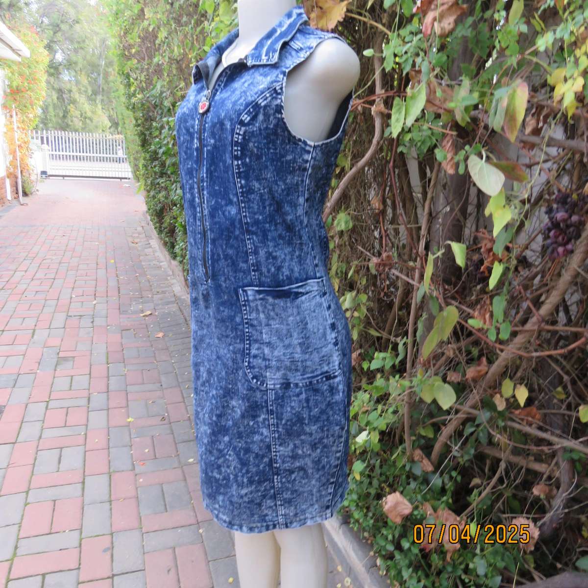 Fashion blue denim with wash out look denim polycotton stretch dress size 36.