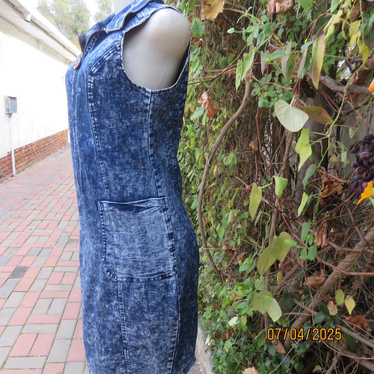 Fashion blue denim with wash out look denim polycotton stretch dress size 36.