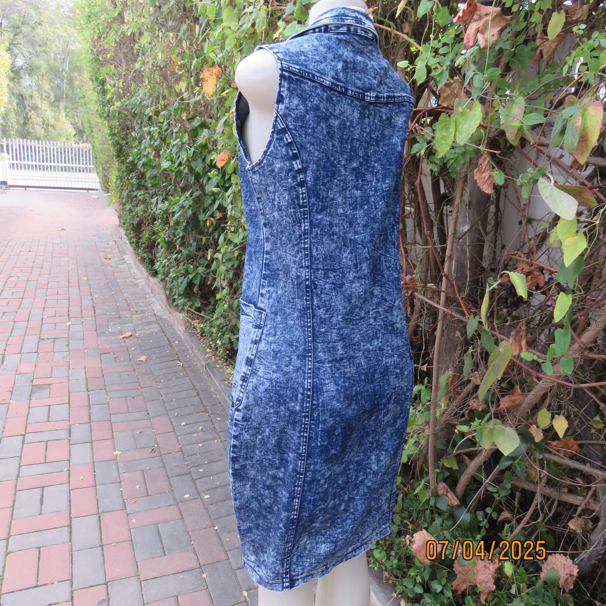 Fashion blue denim with wash out look denim polycotton stretch dress size 36.