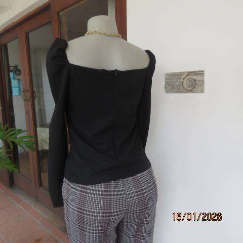 SHEIN long sleeve black stretch polyester long sleeve top with elastic shoulders. Size 34-36