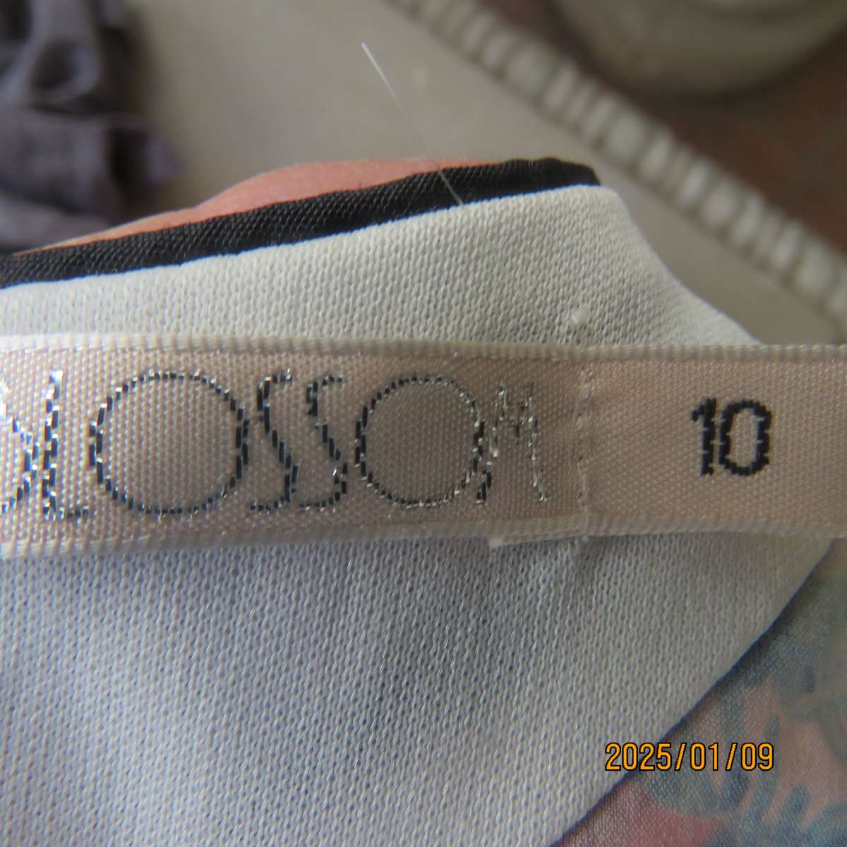 Sexy little college girl ultra mini floral dress in unique style size 34. Wear over stretch shorts.