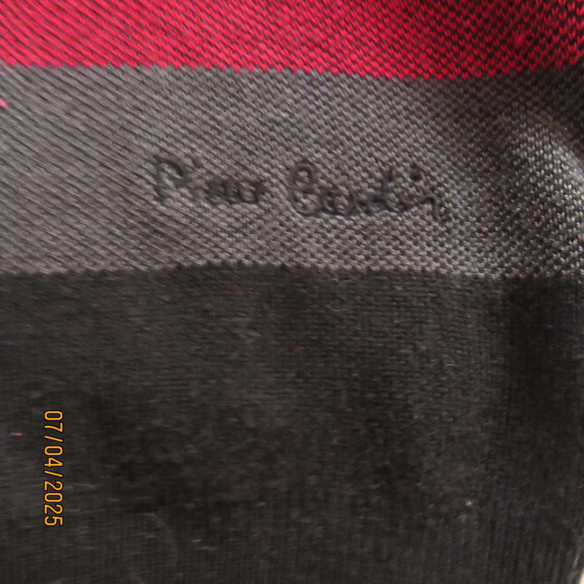 PIERRE GARDIN black acrylic knit long sleeve golf style men's pullover. Red-grey strip front.Size L