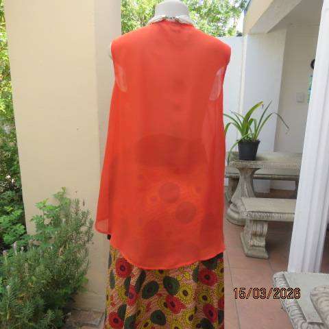Fashion Express scarlet red slip-over sleeveless sheer polyester top with front zip, size 38