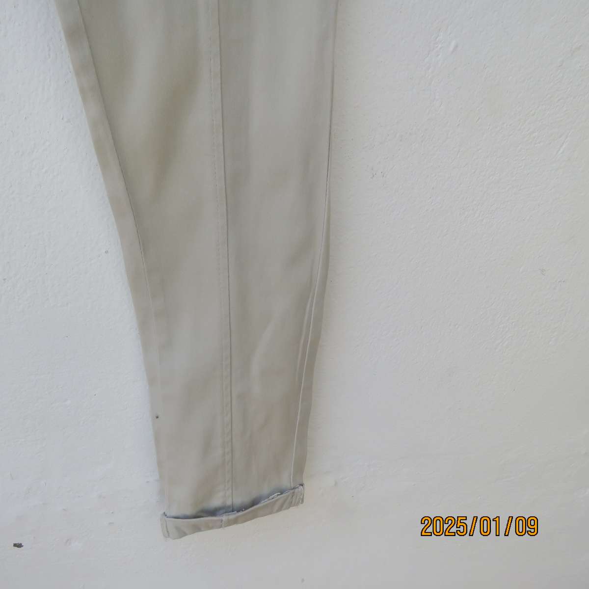 Smart sexy skinny cream stretch cotton RT pants size 30-6. Dummy pockets. Good fit. As new