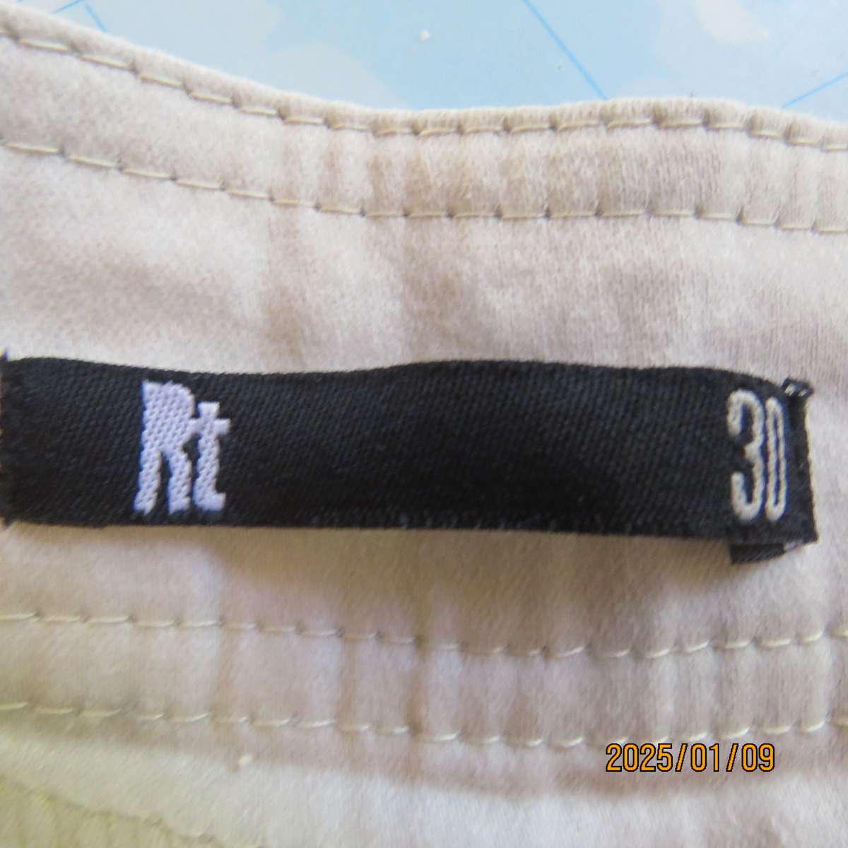 Smart sexy skinny cream stretch cotton RT pants size 30-6. Dummy pockets. Good fit. As new