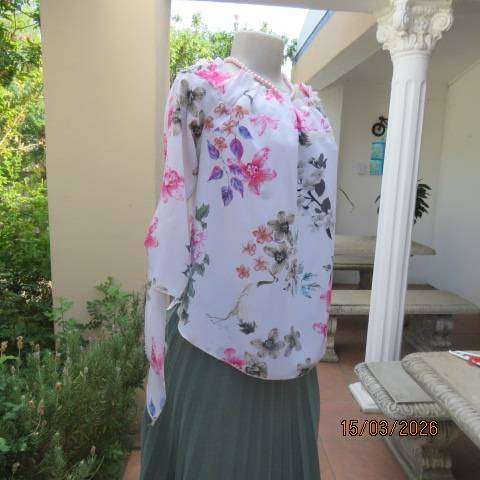 Judy's Pride white textured polyester off-shoulder top with pink-purple flowers, size 38