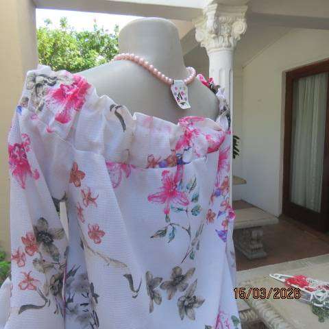 Judy's Pride white textured polyester off-shoulder top with pink-purple flowers, size 38