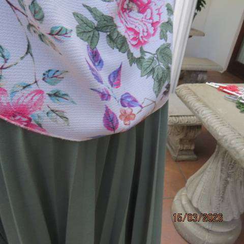 Judy's Pride white textured polyester off-shoulder top with pink-purple flowers, size 38