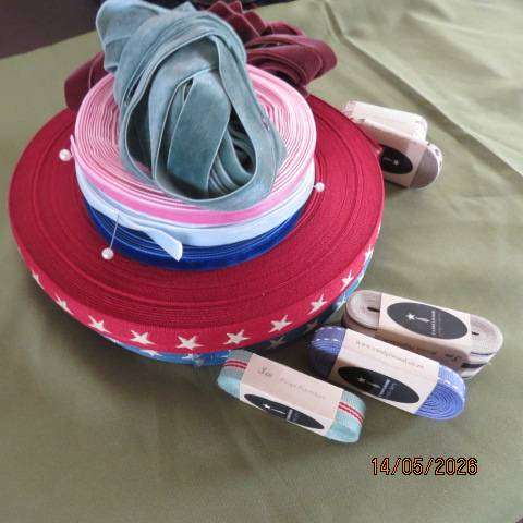 Selection of needlework accessories for craft work - 12 pieces