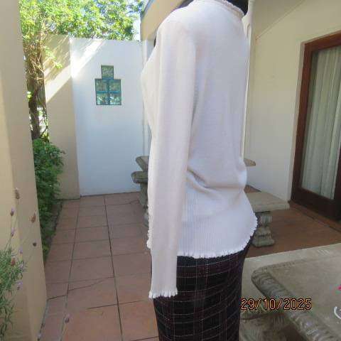 G. GOUTURE white stretch cotton knit long sleeve cardigan size 36