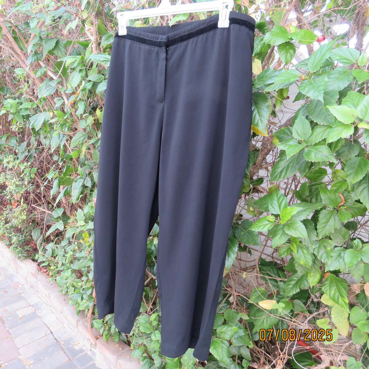 DONNA CLAIRE very black smart polyester pants. Size 44+.Velvet front strip.