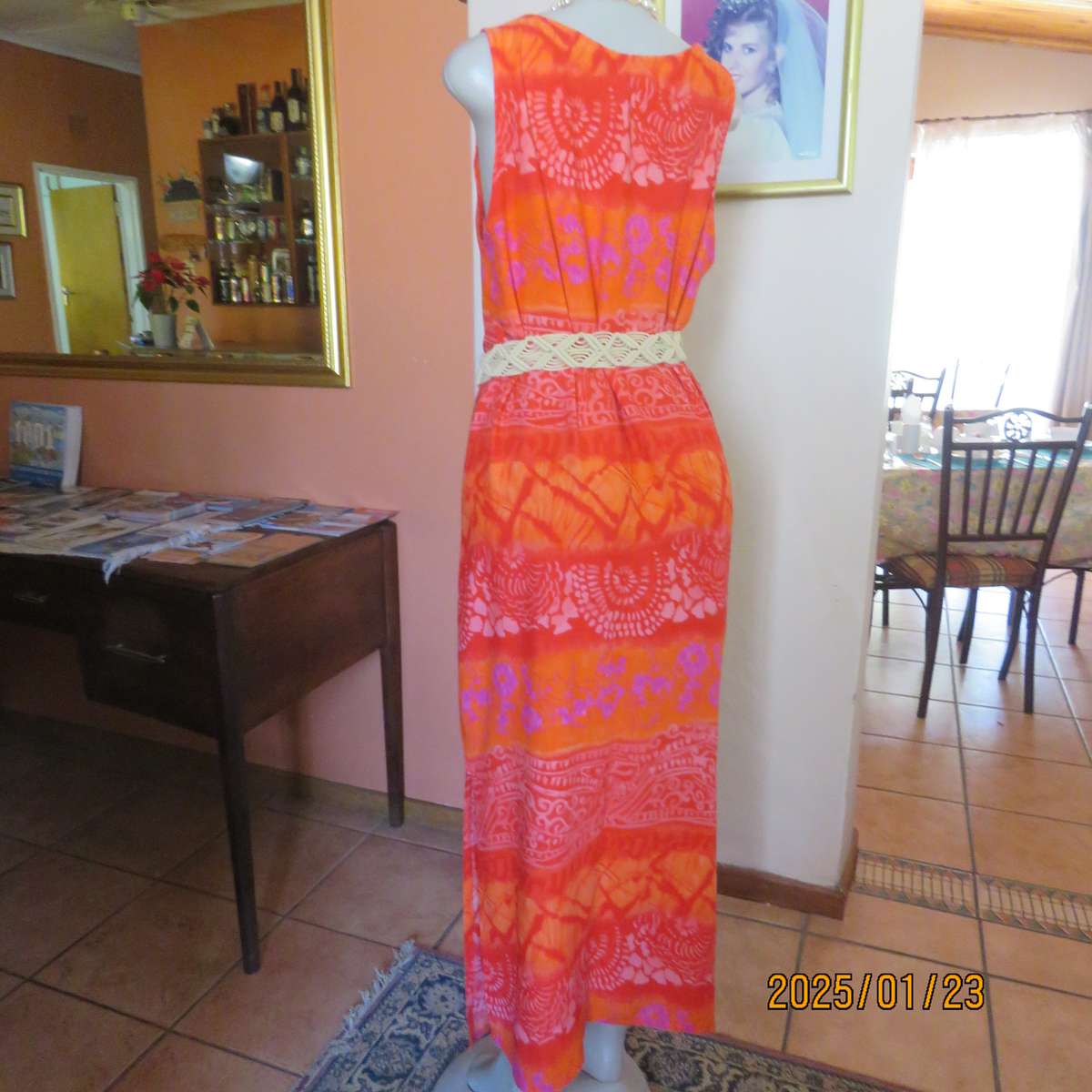 Cool cheerful maxi sleeveless 100% viscose dress in horizontal pattern lines. Size 37.Orange-crimson