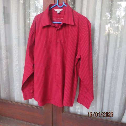 BIZ Collection size 2XL dark red with white vertical stripes in polycotton. One pocket.