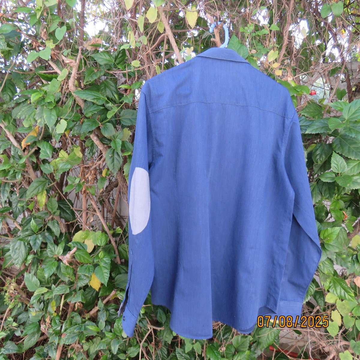 CIGNAL men's modern long sleeve mottle blue shirt-grey elbow patched. Size Large