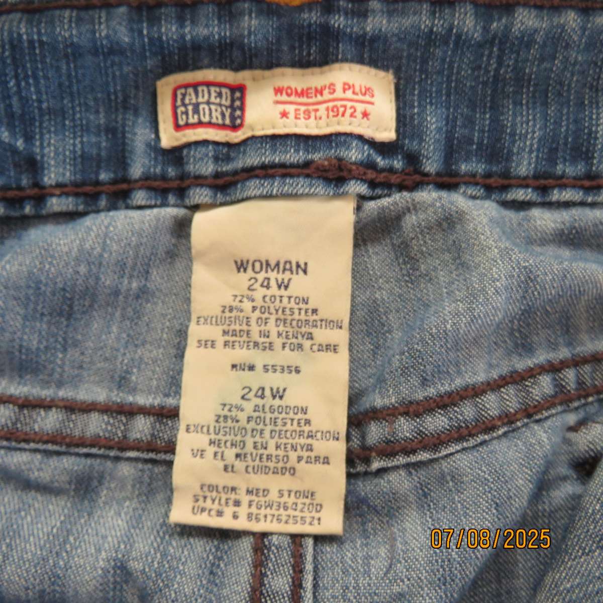 FADED GLORY blue denim cropped jeans size 48 with 7 pockets. In polycotton.