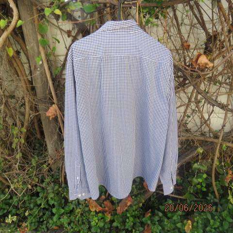 EXACT white and navy small check long sleeve shirt in 100% cotton, size XL