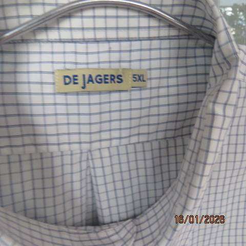 DE JAGERS short sleeve casual men's shirt in white-navy check polycotton. Size 5XL
