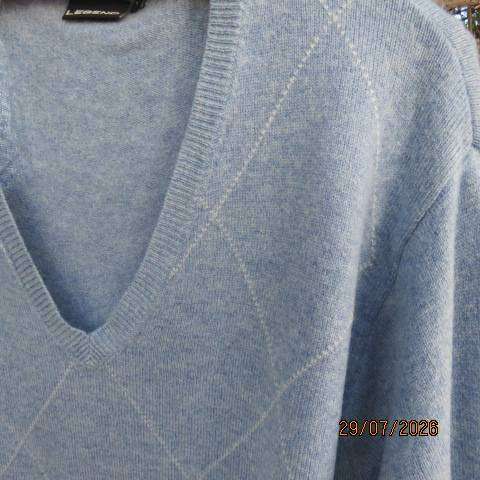 LEGEND light blue pure new wool men's knitted pullover with V neck and diamond pattern size large