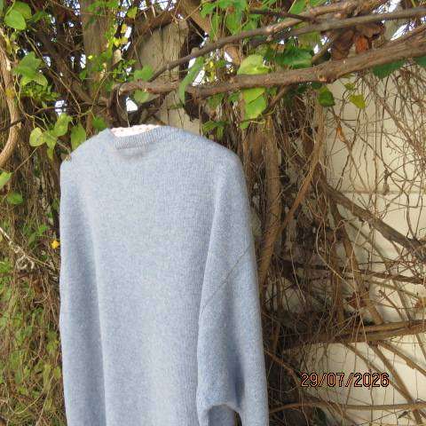 LEGEND light blue pure new wool men's knitted pullover with V neck and diamond pattern size large