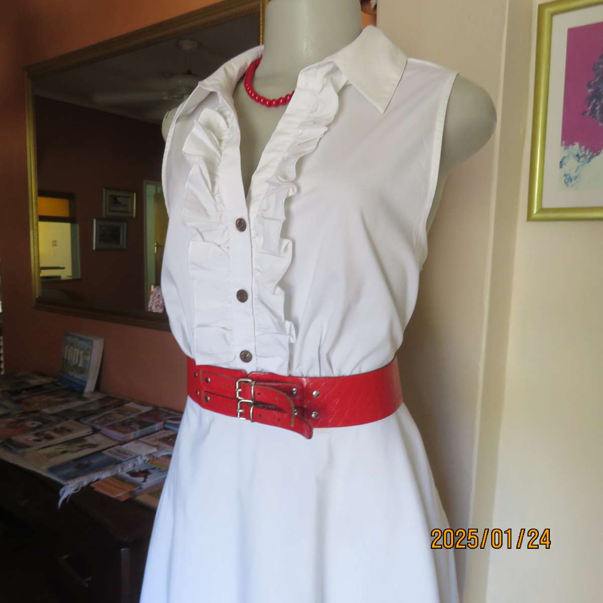 FASHION EXPRESS white polycotton stretch size 42 dress. Button down frilled top.A-line lined bottom.