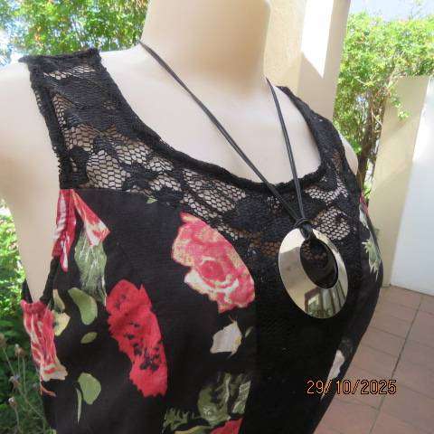 Black crimson-cream floral print on black polycotton dress. Lace inlays. Size 34