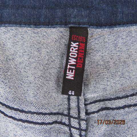 Blue denim polycotton stretch shorts with back and front pockets, size 44
