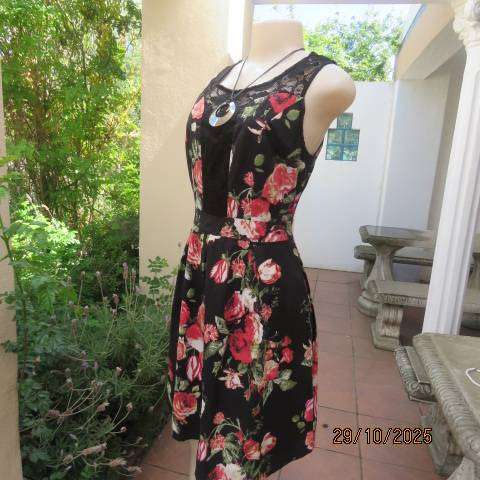 Black crimson-cream floral print on black polycotton dress. Lace inlays. Size 34