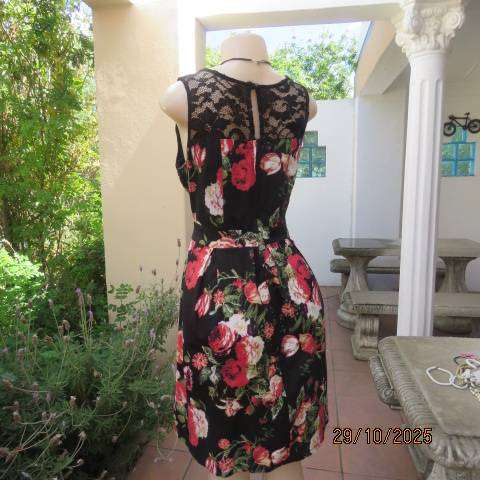 Black crimson-cream floral print on black polycotton dress. Lace inlays. Size 34