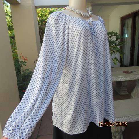 Woolworths white viscose slip-over long sleeve top with tiny black square print, size 40