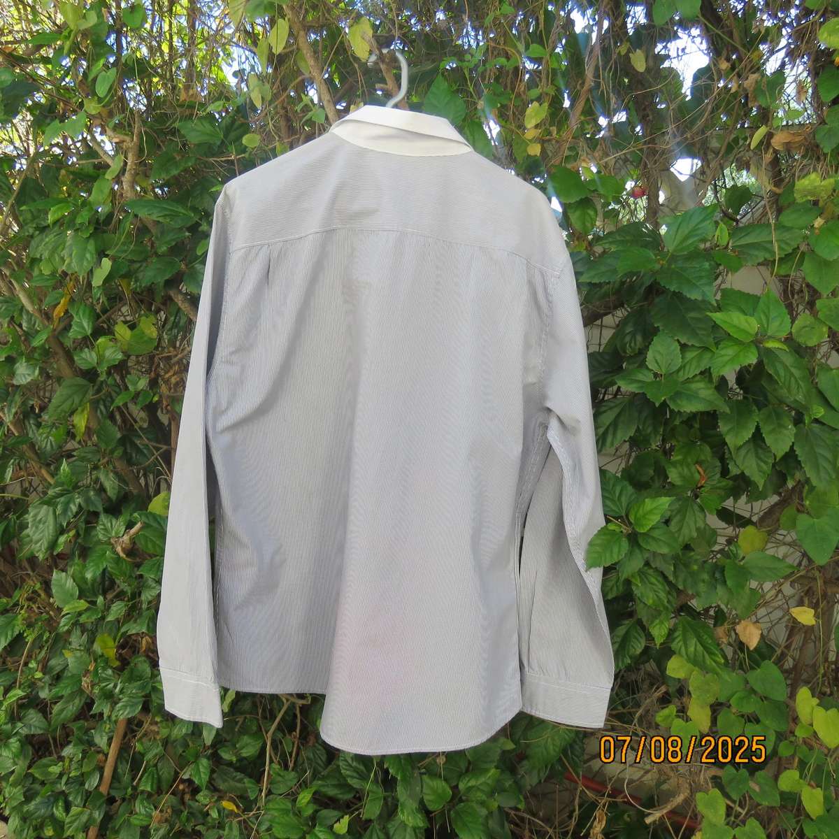 OLD KHAKI men's 100% cotton long sleeve grey-white striped shirt size XL.