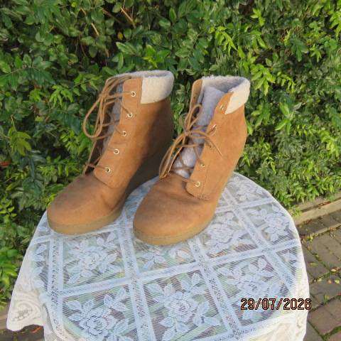 New Look tan suede-look booties with braided front and wedge heels, size 6