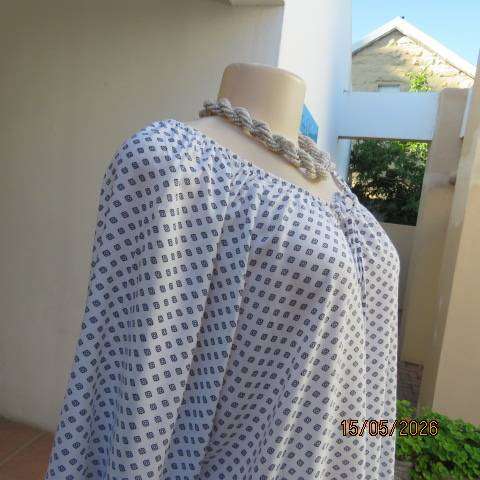 Woolworths white viscose slip-over long sleeve top with tiny black square print, size 40