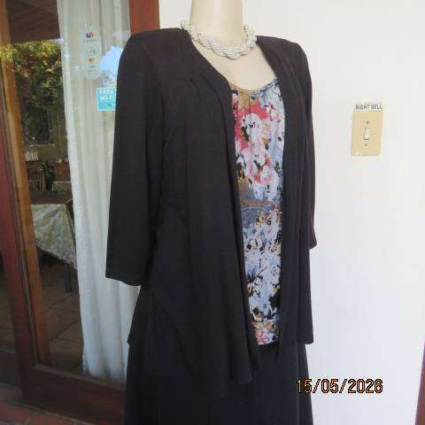 Judy's Pride black polycotton open top with floral print front inlay, size 42