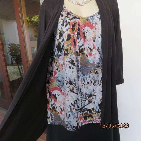Judy's Pride black polycotton open top with floral print front inlay, size 42