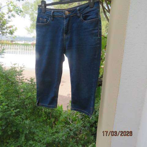 RED blue denim cropped jeans for women, stretch polycotton, size 30-32