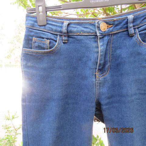 RED blue denim cropped jeans for women, stretch polycotton, size 30-32