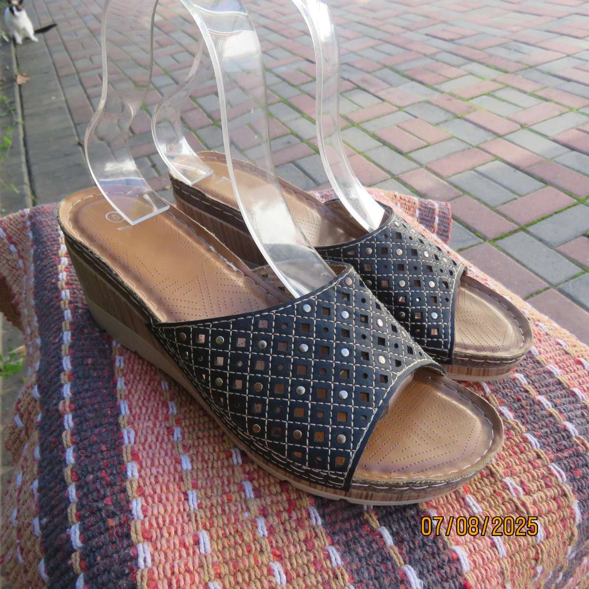 Turtles Wedge Sandals size 8.