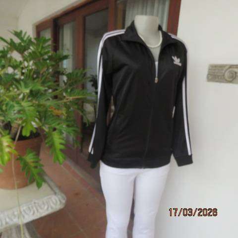 ADIDAS black zip-up jacket with long raglan sleeves and collar, size 32-34