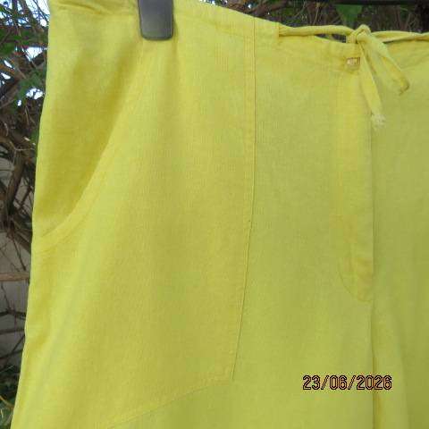 Ladies linen-cotton blend yellow pants with drawstring waist and cargo pockets size 38