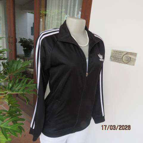 ADIDAS black zip-up jacket with long raglan sleeves and collar, size 32-34