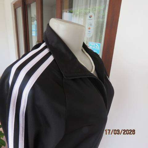 ADIDAS black zip-up jacket with long raglan sleeves and collar, size 32-34