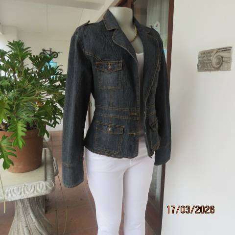 Network navy blue denim long sleeve jacket size 38 with 2 button closure and pockets