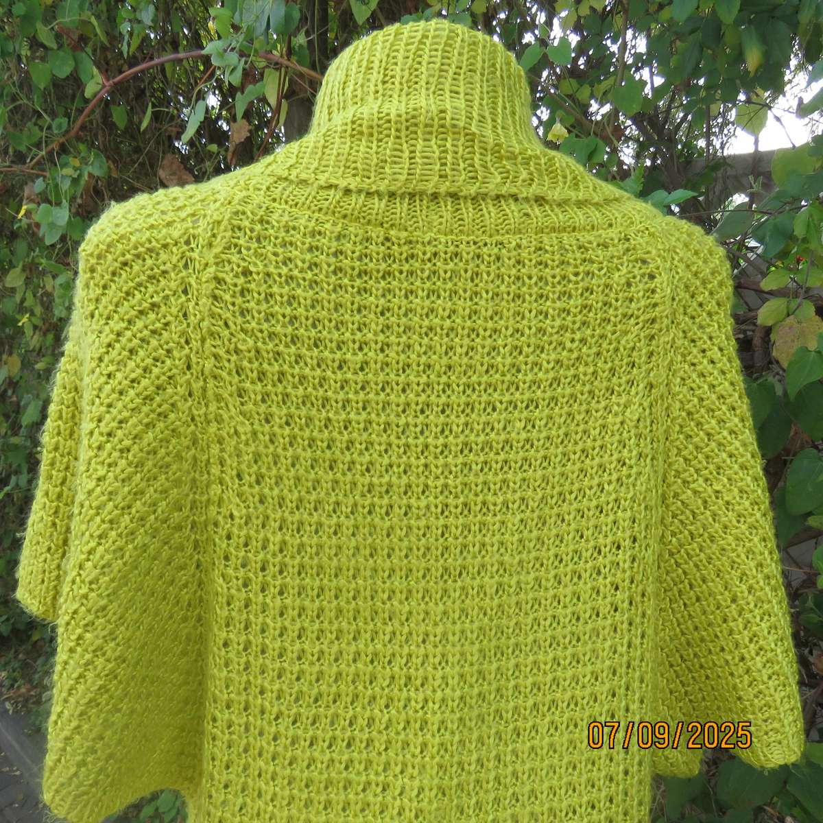 SAKURA long acrylic knit top in corn yellow. Short wide raglan sleeves. Poloneck. Size 40-42