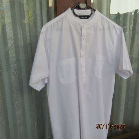Men's white modern cotton short sleeve shirt with banded collar. Size XXL