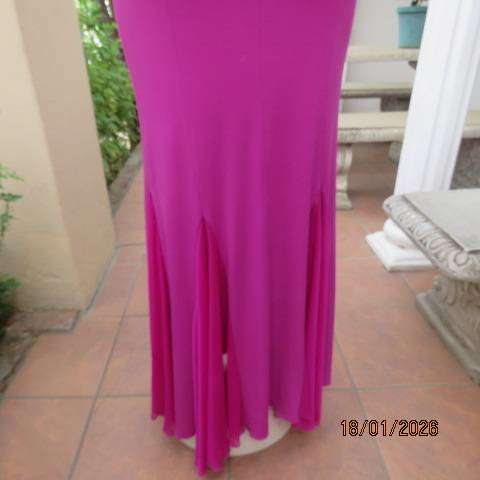 Magenta pink floor length stretch polyester floor length evening dress in size 34