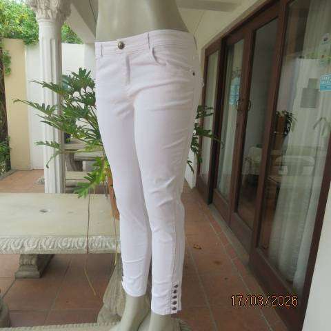 CAMAIEU white cotton stretch skinny pants with perfect fit. size 32